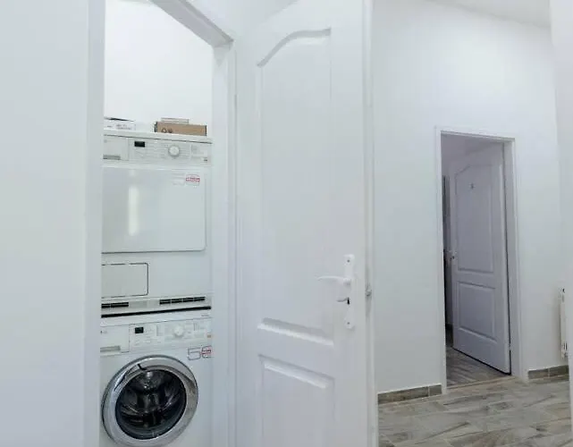 Brand New With Aircon In The Center